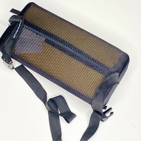 Bankroll Lumbar Roll (D Shape) - New
Never Used - Product Code OC-2005 - Picture 4 of 4